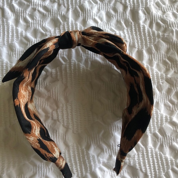 Women’s Headbands - Picture 3 of 5